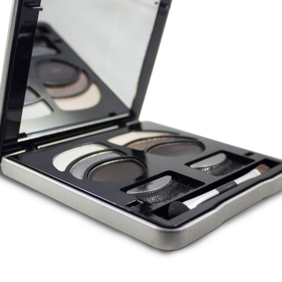 ME Makeover Essentials Other - Makeover Essentials Lashing Out-Girls Day Out Kit